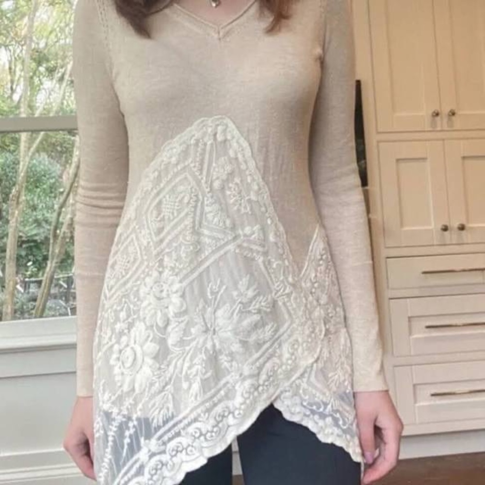 Anthropologie Angel of the North lightweight cotton blend & lace sweater. Small